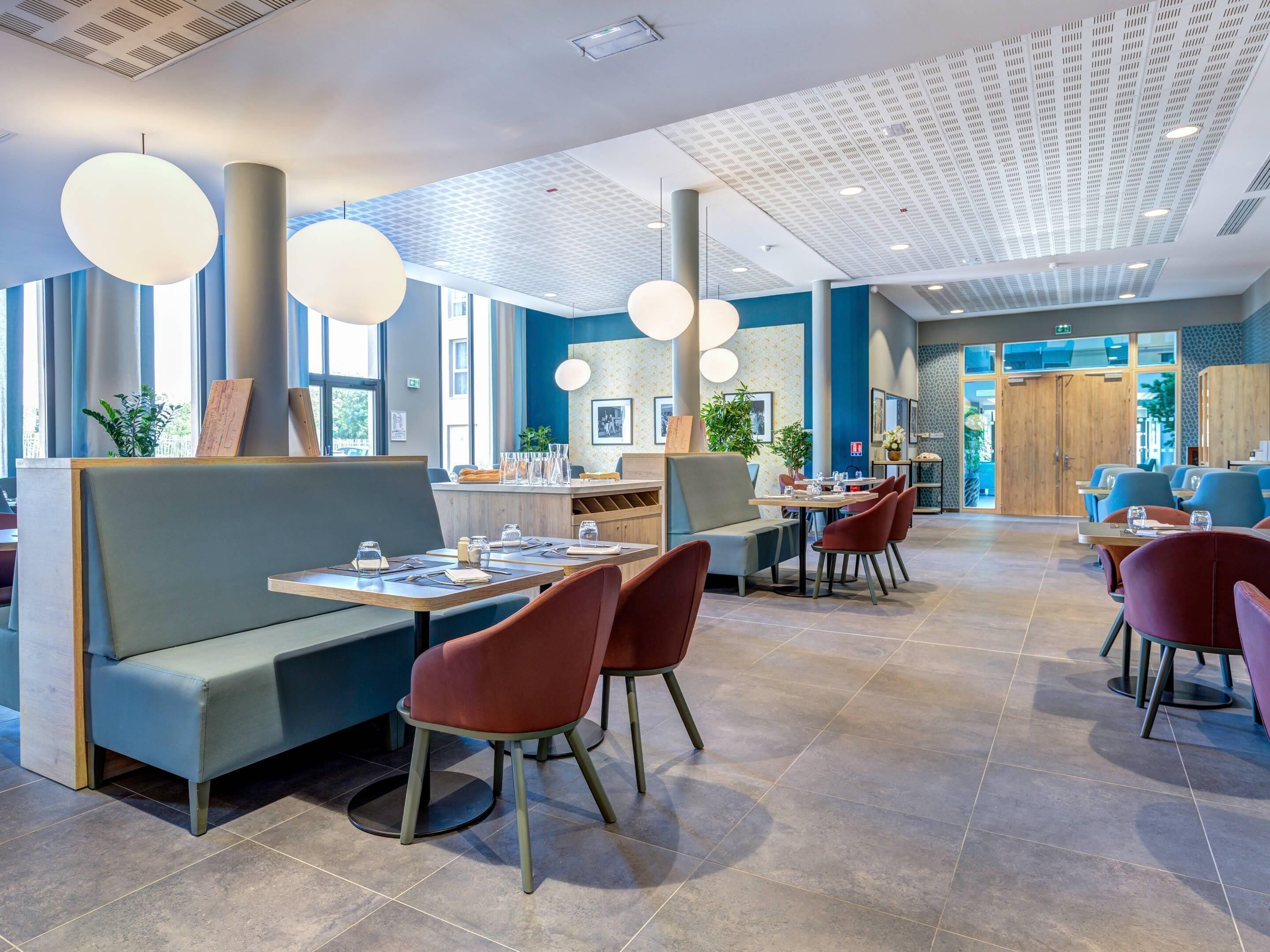 Dagelijks continentaal ontbijt (EUR 12.90 per persoon)