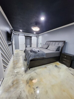 1 bedroom, iron/ironing board, free WiFi, bed sheets