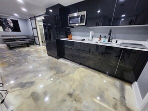 Microwave, stovetop, dishwasher