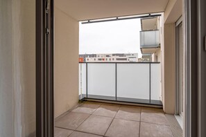 Standard Studio | Free cribs/infant beds, free WiFi, bed sheets - Quality Suites Reims - Les Capucins (Reims)