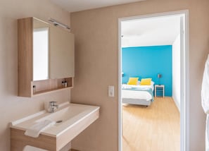 Bathroom - Quality Aparthotel Reims - Les Capucins (Reims)