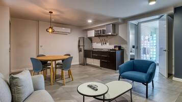 Apartment, 1 Queen Bed | Individually decorated, individually furnished, laptop workspace