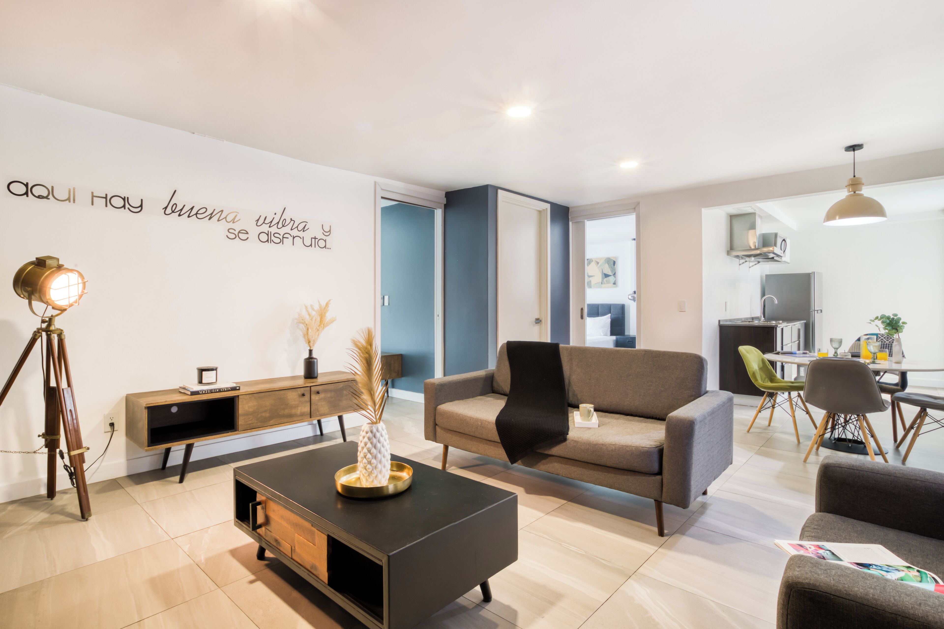 Apartment, 2 Queen Beds | Living area