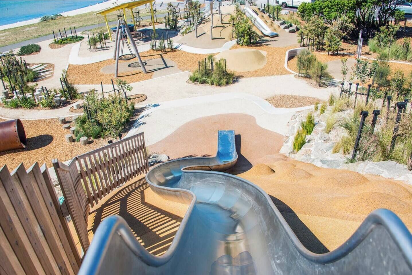 Bañera de hidromasaje al aire libre