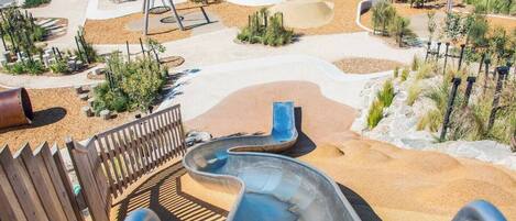 Bañera de hidromasaje al aire libre