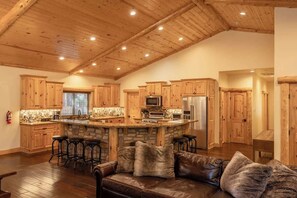 Interior - Paradise Pines. Walk to Summit, 3x2 promo! (Big Bear Lake)