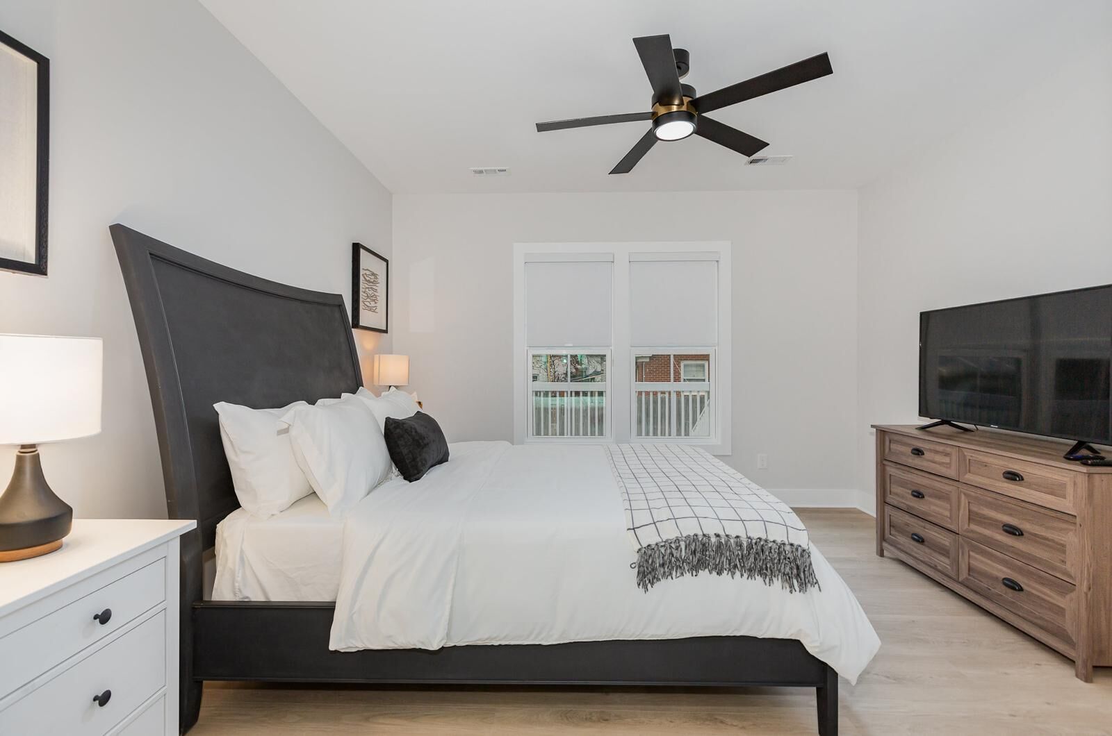 3 bedrooms, desk, iron/ironing board, free WiFi