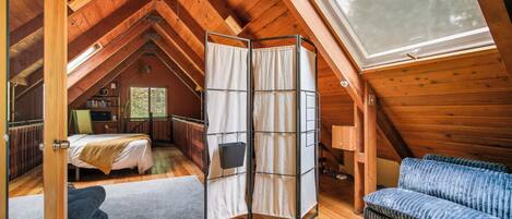 2 dormitoris, un bressol de viatge, wifi i roba de llit