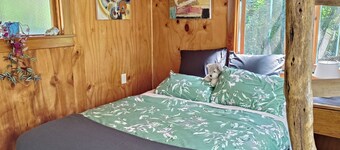Private and Relaxing pet friendly cabin near Barrytown and Punakaiki