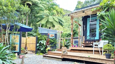 Private and Relaxing pet friendly cabin near Barrytown and Punakaiki