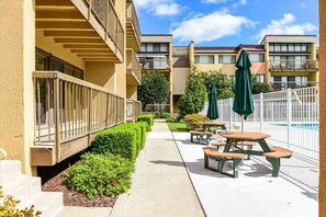 Outdoor dining - Uptown Ocean City 2BR W/ Pool! (Ocean City)