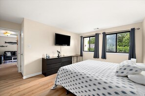 2 bedrooms, WiFi - Uptown Ocean City 2BR W/ Pool! (Ocean City)