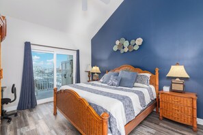 3 chambres, bureau, fer et planche à repasser, lit parapluie