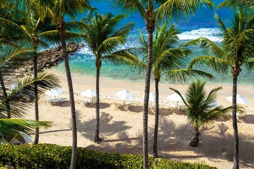 St. Peter's Bay 208 - Chic Beachfront Condo