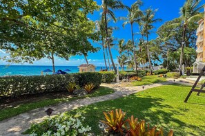Property grounds - St. Peter's Bay 208 (2 bed) - Chic Beachfront Condo (Battaleys)