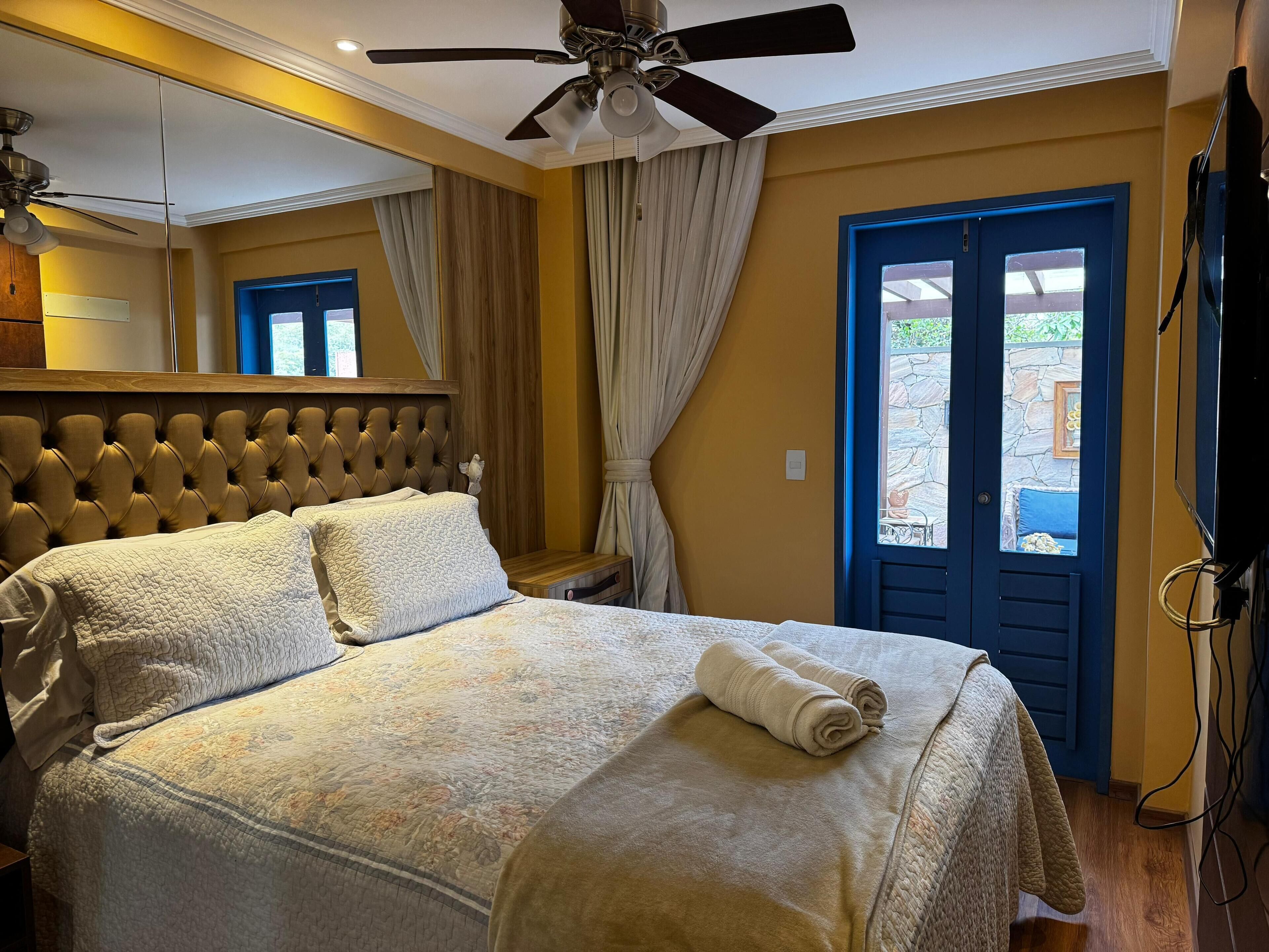 2 室のベッドルーム、WiFi