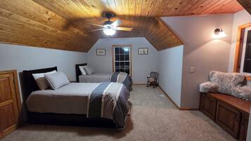 5 bedrooms, desk, iron/ironing board, free WiFi