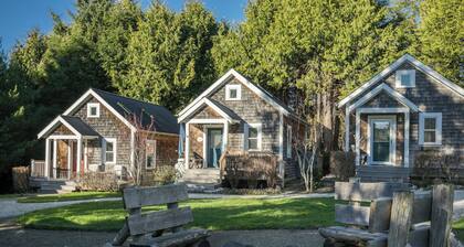 10 min Walk to Town, Fire Table & Forest View