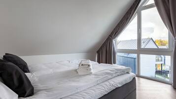 2 habitaciones, tabla de planchar con plancha, wifi y ropa de cama