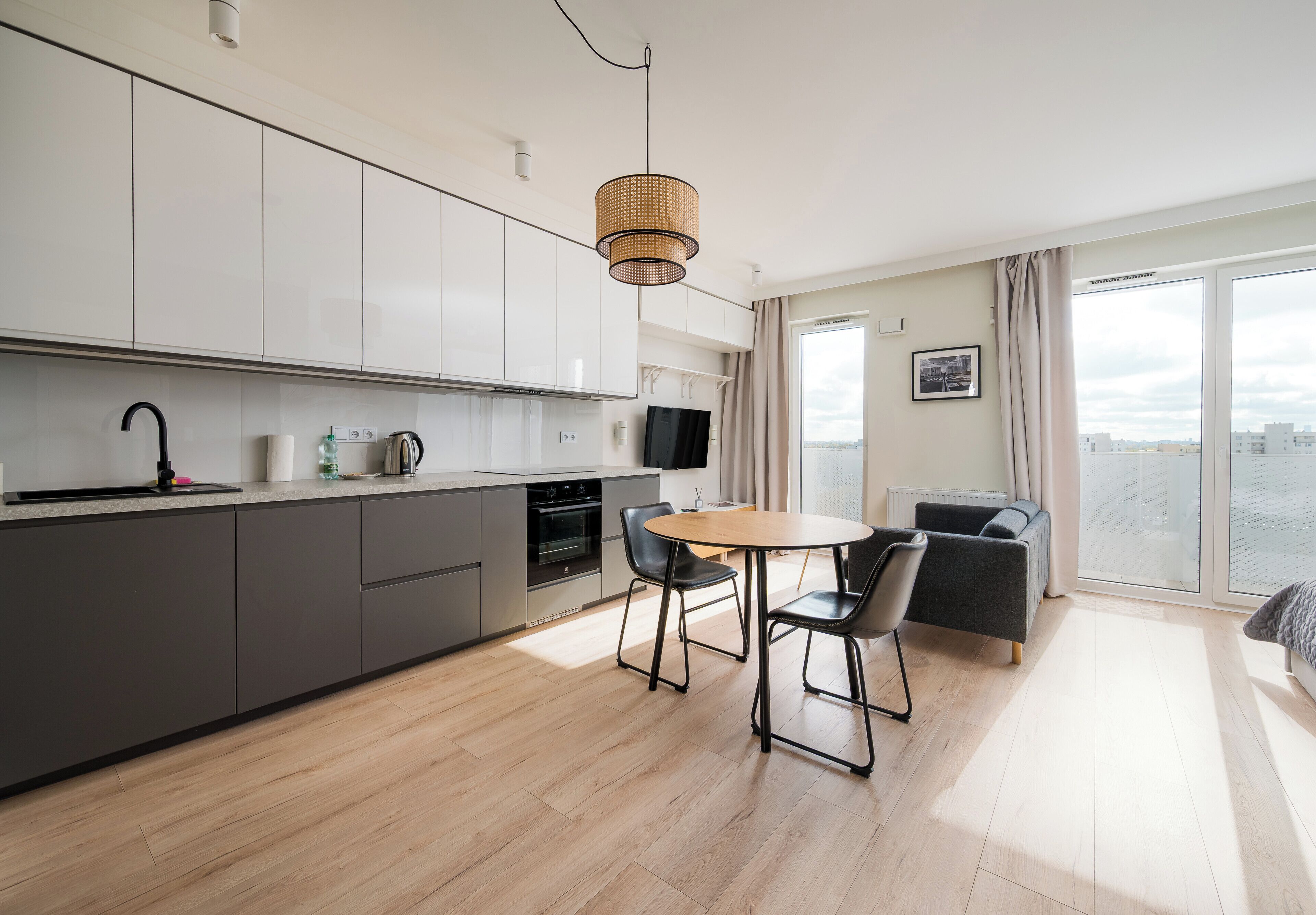 المنشأة من الداخل