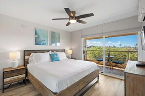 1 bedroom, iron/ironing board, free WiFi, bed sheets - Elegant Maui Banyan, Pool/Hot Tub, Steps to Beach (Kihei)