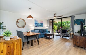 Luksusleilighet, lanai, hageutsikt | Blendingsgardiner, strykejern/-brett og wi-fi (inkludert)