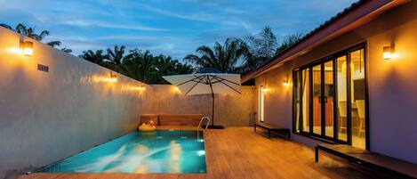 Minibar, in-room safe, desk, blackout drapes