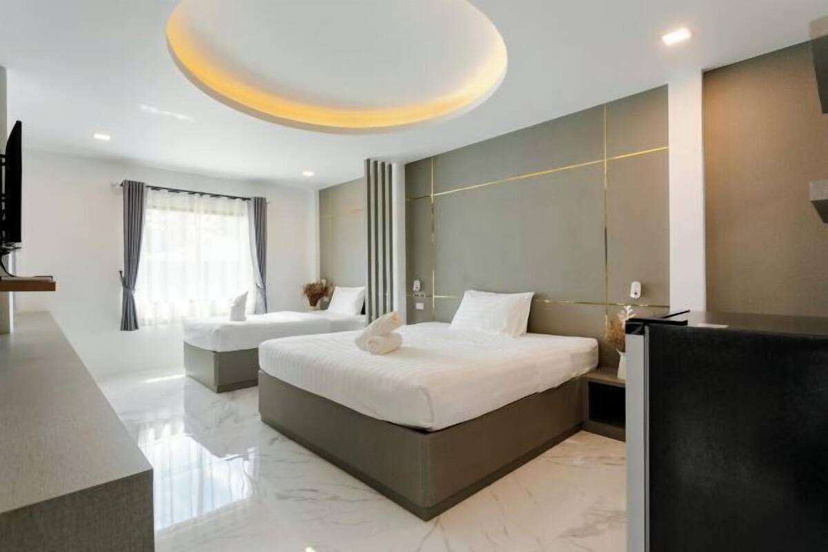 Minibar, in-room safe, desk, blackout drapes