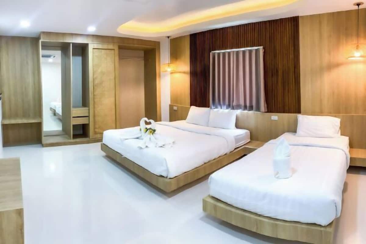 Minibar, in-room safe, desk, blackout drapes