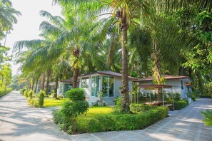 Basic Room, Garden View | Garden view - The Neenlawat Riverside Resort & Spa (Phunphin)