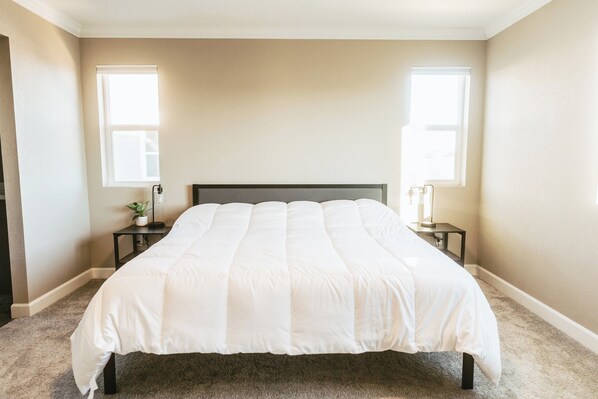 3 habitaciones, tabla de planchar con plancha y wifi gratis 