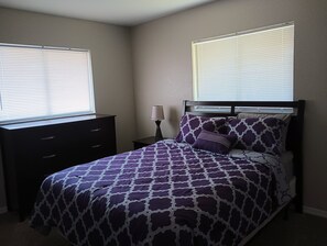 3 bedrooms, iron/ironing board, travel cot, free WiFi - Palmetto Pine Country Club 3-bedroom home in Cape Coral (Cape Coral)