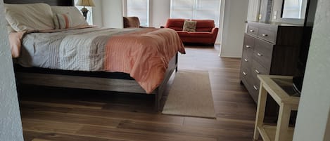 3 bedrooms, iron/ironing board, travel cot, free WiFi
