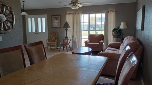 Palmetto Pine Country Club 3-bedroom house in Cape Coral