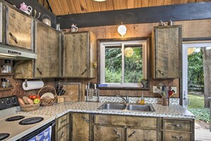 Four à micro-ondes, surface de cuisson, lave-vaisselle