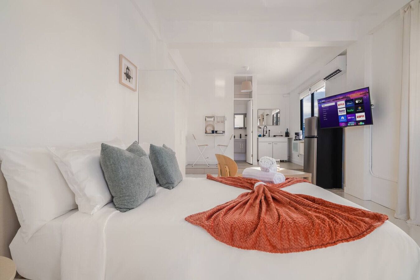 1 chambre, bureau, fer et planche à repasser, Wi-Fi