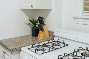 Leilighet – classic, 1 soverom | Eget kjøkken | Kjøleskap, mikrobølgeovn, ovn og kokeplater