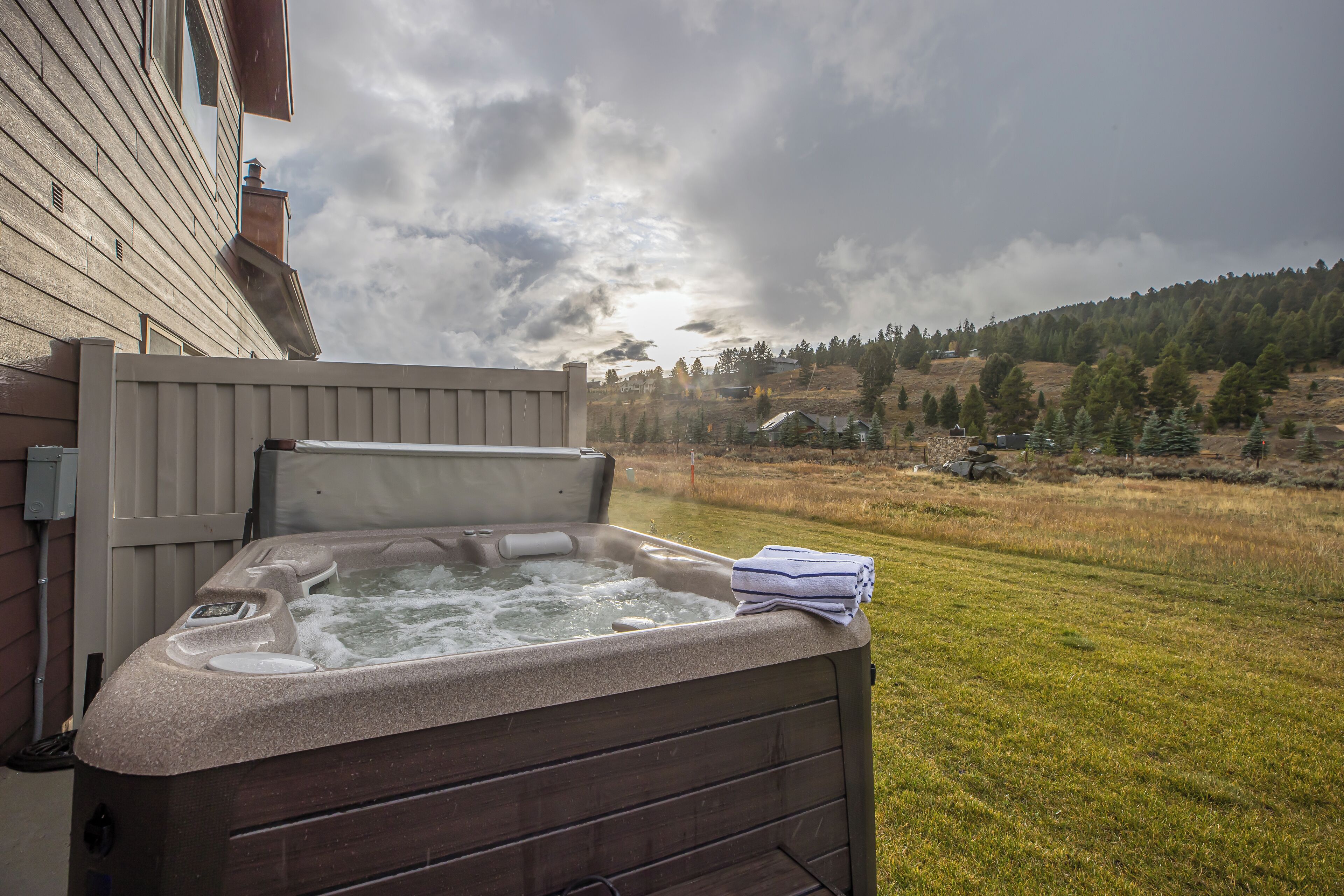 Bañera de hidromasaje al aire libre