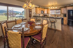 تناول الطعام