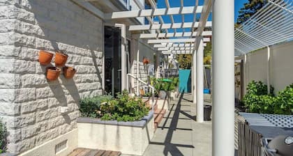 Queen's Garden Villa