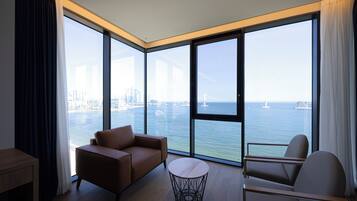 In-room safe, desk, laptop workspace, blackout curtains