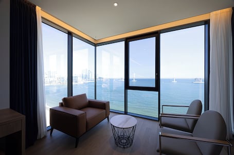Signature Double - Panoramic Ocean View. HOTEL GUESS WHO