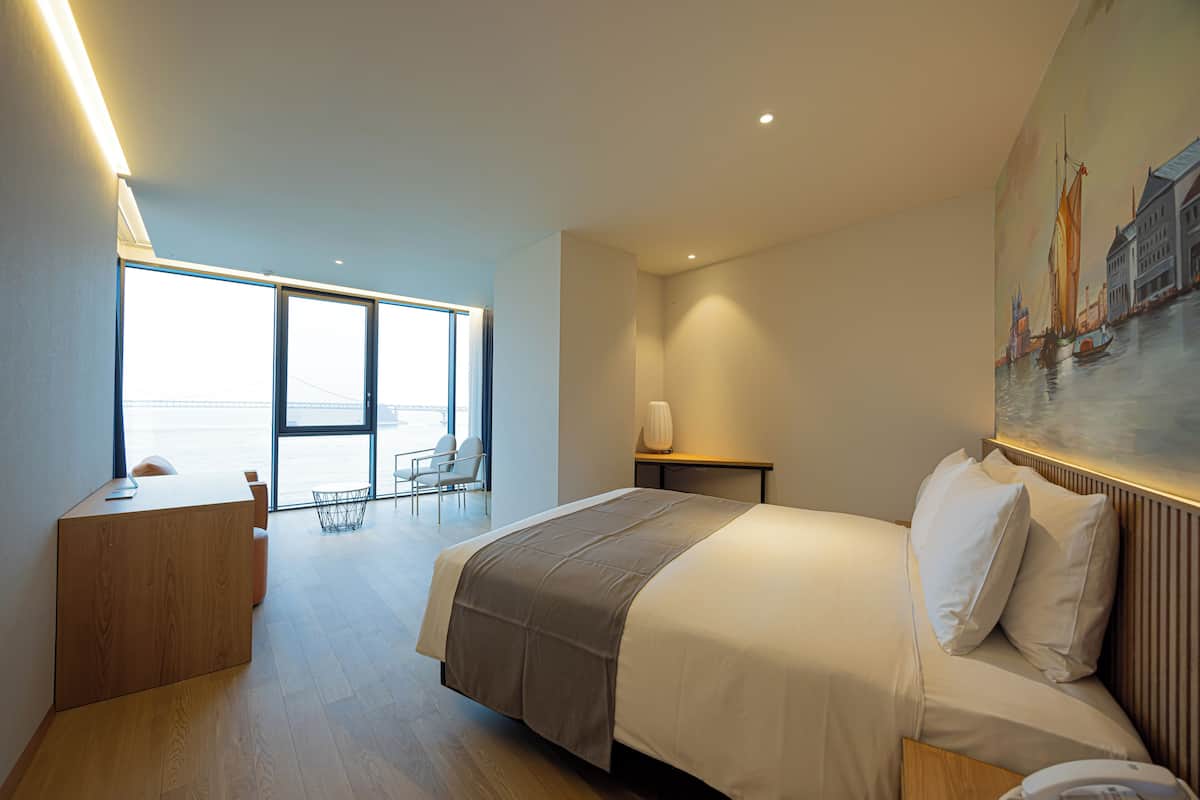 Signature Double | Caja de seguridad en la habitación y escritorio