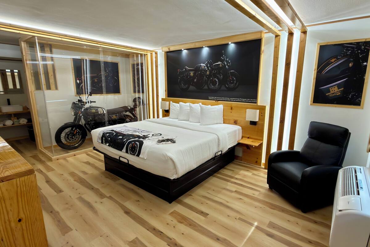 Comfort Single Room, Pool View
