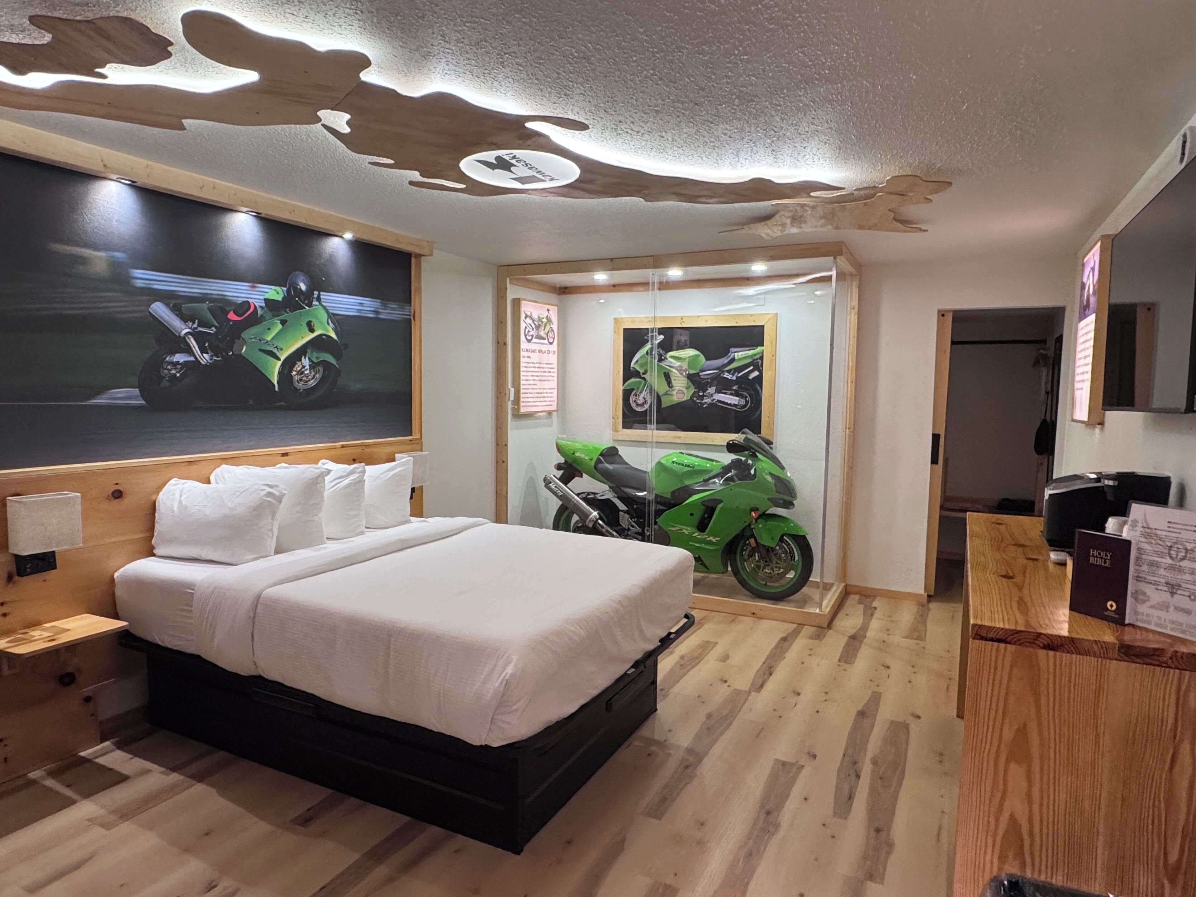 经典单人房, 泳池景观 | 办公桌、免费 WiFi