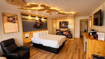 CBR 1000RR REPSOL | Desk, free WiFi