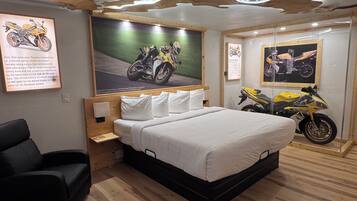 Comfort Single Room, Pool View | Desk, free WiFi