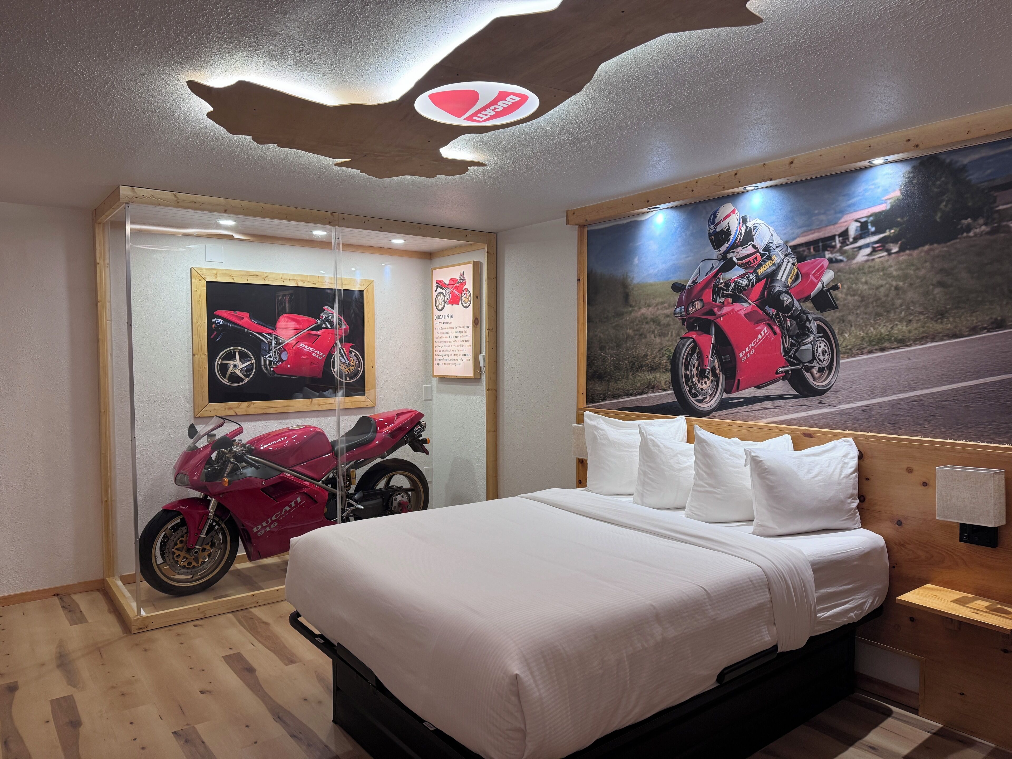 经典单人房, 泳池景观 | 办公桌、免费 WiFi