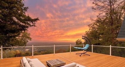 Fin & Fig | Mountain Views + Hot Tub