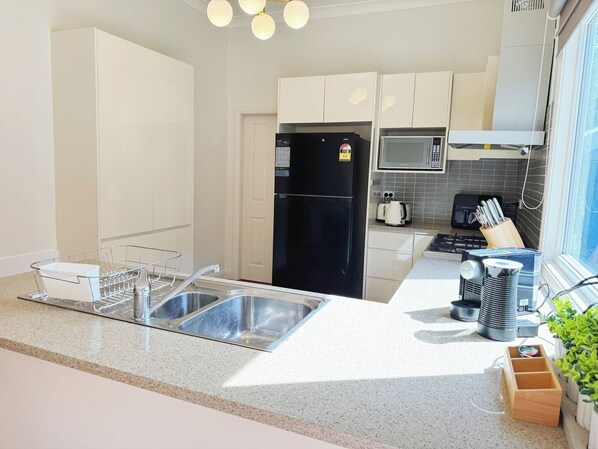 Fridge, microwave, oven, stovetop
